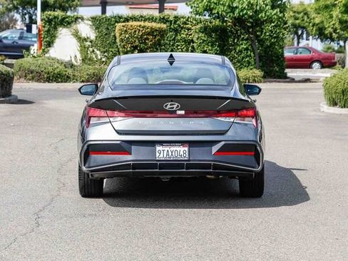 Certified 2025 Hyundai Elantra Sport FWD image 4