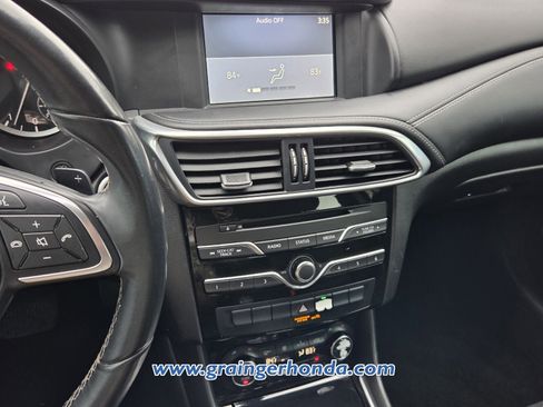 Used 2018 INFINITI QX30 image 17