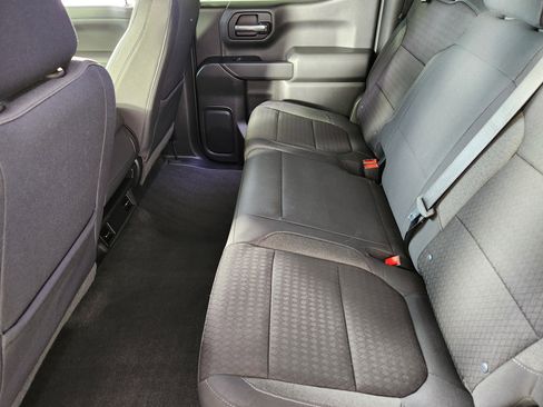 Used 2019 Chevrolet Silverado 1500 LT image 14