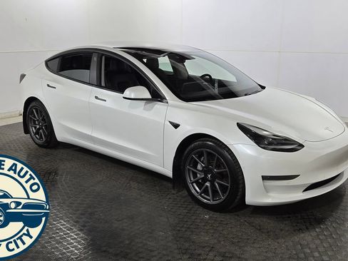 Used 2021 Tesla Model 3 Standard Range Plus RWD image 9