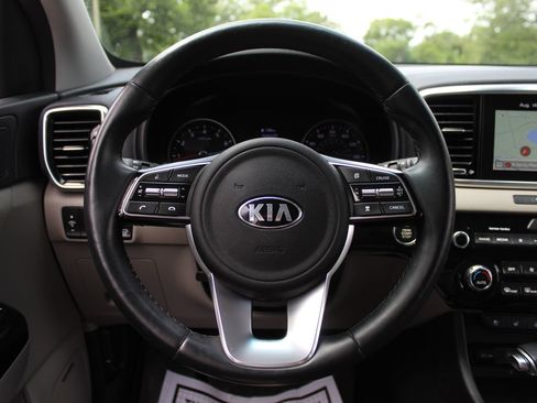 Used 2022 Kia Sportage EX w/ EX Technology Package AWD/4WD image 16