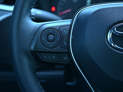 Used 2020 Toyota Corolla SE image 19