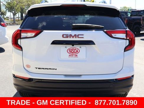 Certified 2024 GMC Terrain SLE w/ Elevation Edition FWD image 7