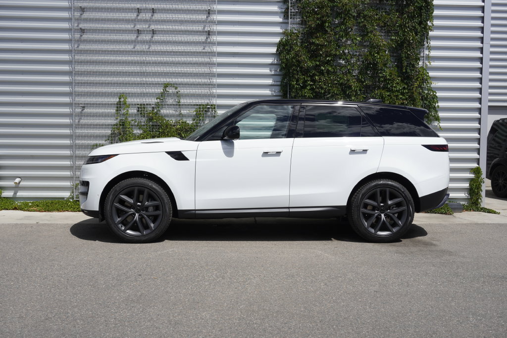 New 2026 Land Rover Range Rover Sport SE AWD/4WD image 8