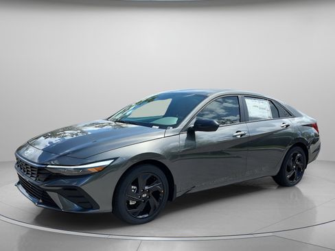 New 2026 Hyundai Elantra Sport image 2