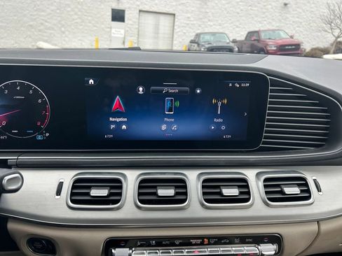 Used 2024 Mercedes-Benz GLE 350 4MATIC image 16