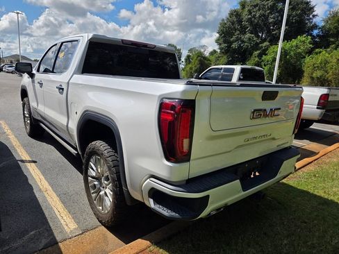 Used 2021 GMC Sierra 1500 Denali w/ Denali Ultimate Package AWD/4WD image 8