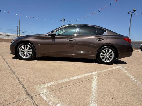Used 2017 INFINITI Q50 3.0t Premium w/ 3.0T Premium Plus Package RWD image 8