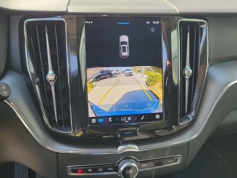 Used 2025 Volvo XC60 B5 Core image 22