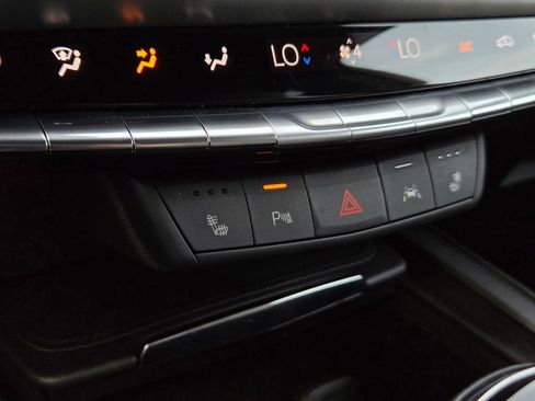 Certified 2024 Cadillac XT4 Premium Luxury w/ Cold Weather Package image 21