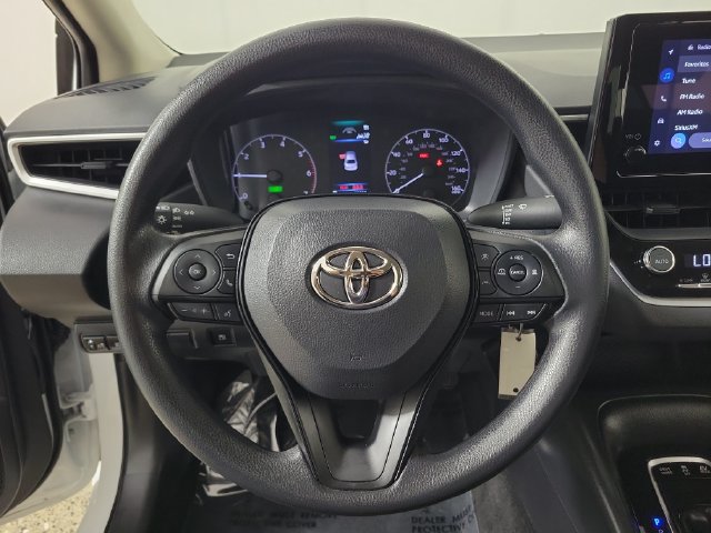 Used 2025 Toyota Corolla LE FWD image 26