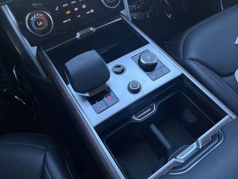 Certified 2023 Land Rover Range Rover SE AWD/4WD image 24
