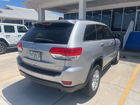 Used 2018 Jeep Grand Cherokee Laredo image 18