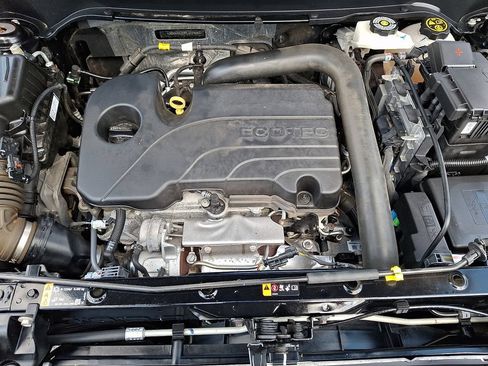 Used 2023 Chevrolet Equinox LT FWD image 28