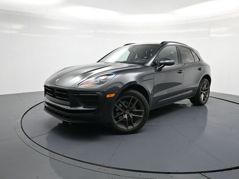 Used 2026 Porsche Macan image 28