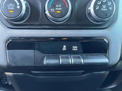 Used 2022 RAM 1500 Big Horn RWD image 16