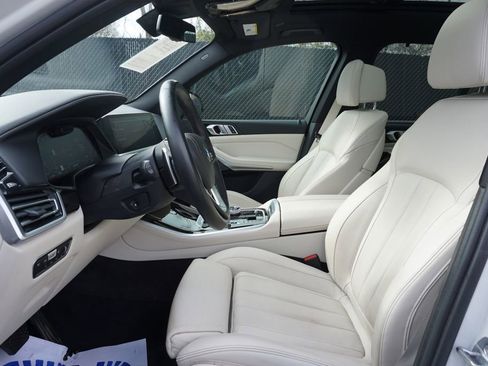 Used 2020 BMW X5 xDrive40i w/ Executive Package image 9