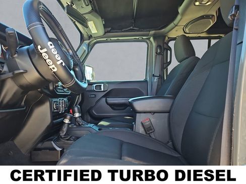 Used 2023 Jeep Wrangler Willys image 9