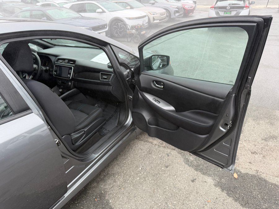 Used 2020 Nissan Leaf S w/ Protection Package FWD image 29