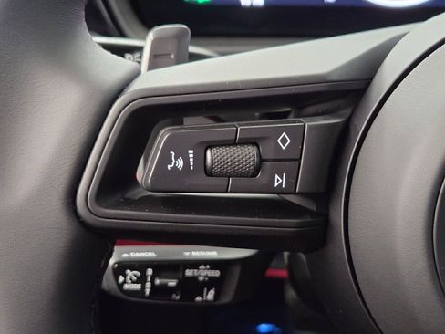 Certified 2026 Porsche Cayenne AWD/4WD image 18
