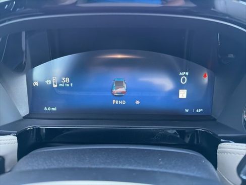 New 2026 Lincoln Corsair Premiere image 10