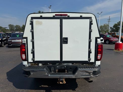 Used 2022 GMC Sierra 2500 Pro w/ Convenience Package AWD/4WD image 4