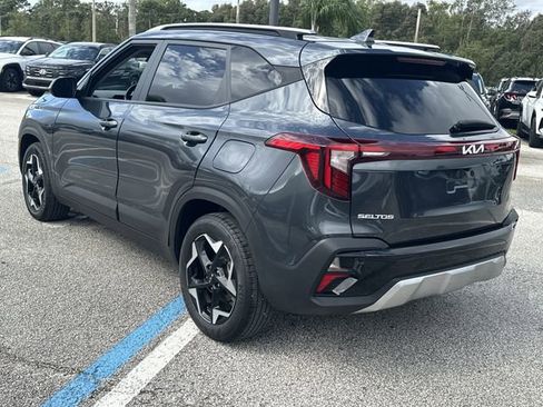 Used 2025 Kia Seltos S image 10