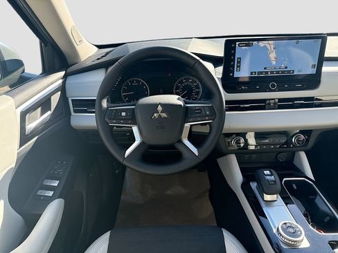 New 2026 Mitsubishi Outlander SE FWD image 22