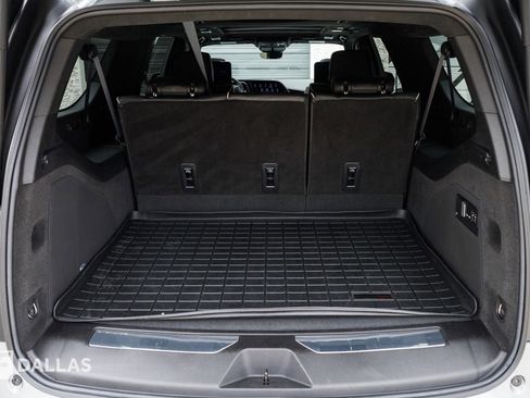 Used 2023 Cadillac Escalade ESV V image 34