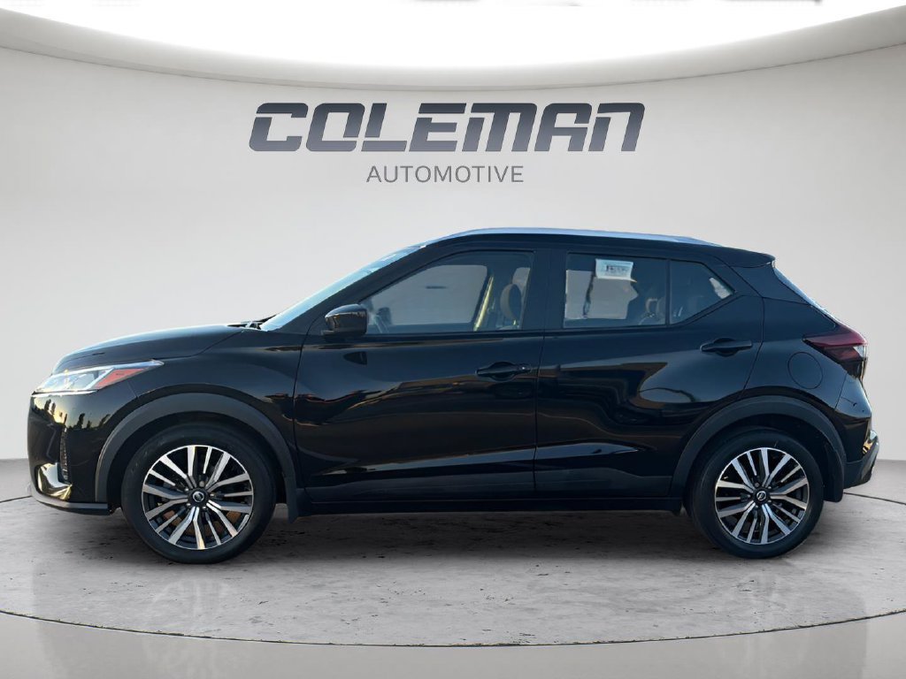 Used 2021 Nissan Kicks SV FWD image 2
