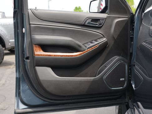 Used 2020 Chevrolet Tahoe Premier AWD/4WD image 14