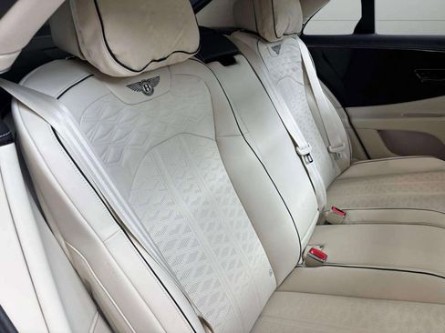 New 2025 Bentley Flying Spur Plug-In Hybrid image 20