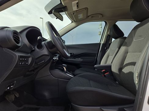 Used 2021 Nissan Kicks S image 16