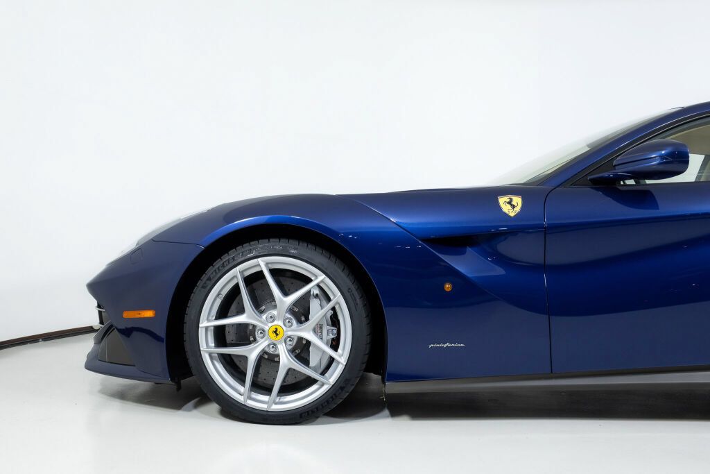 Used 2017 Ferrari F12 Berlinetta RWD image 15