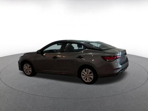Used 2025 Nissan Sentra S FWD image 11