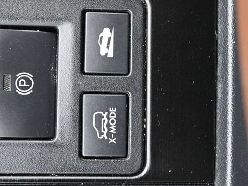 Used 2018 Subaru Outback 3.6R Touring AWD/4WD image 29