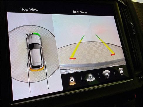 Used 2023 Maserati Levante GT image 17