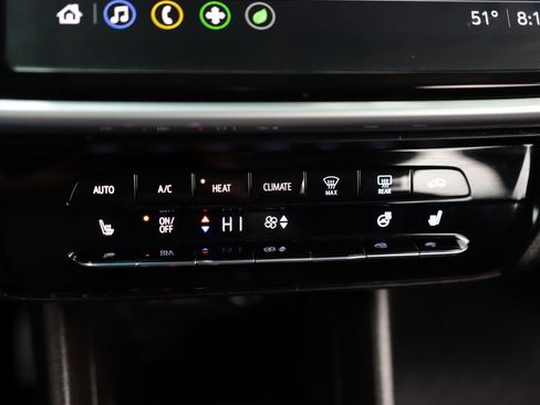 Used 2023 Chevrolet Bolt LT FWD image 16