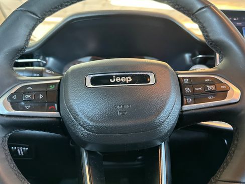 Used 2025 Jeep Compass Limited AWD/4WD image 23