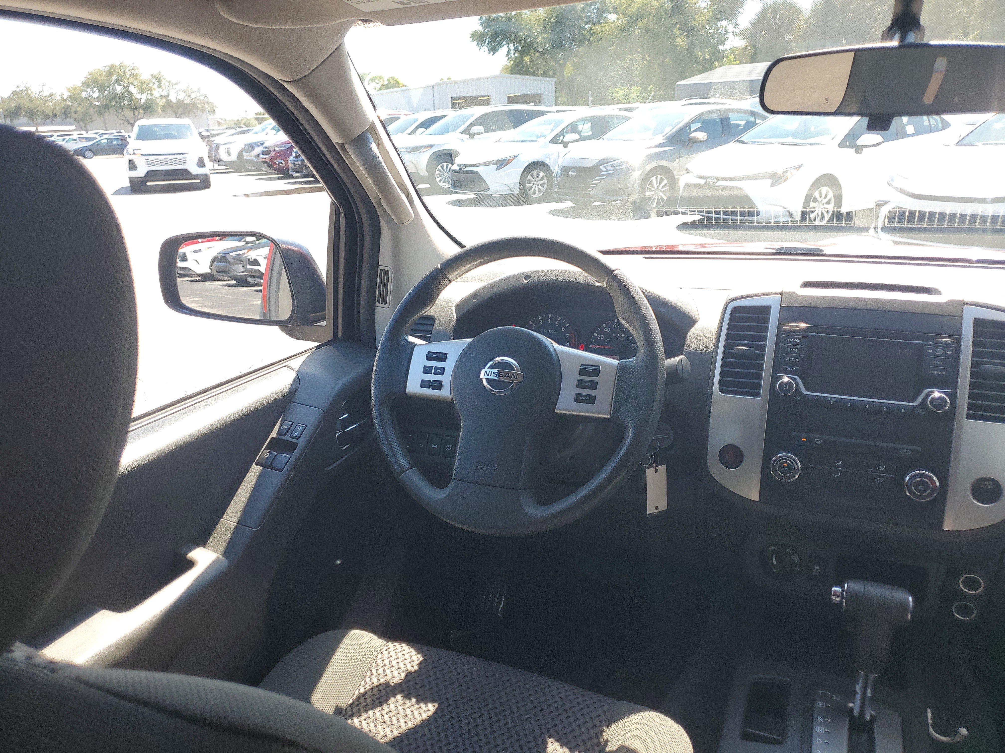 Used 2016 Nissan Frontier SV AWD/4WD image 17