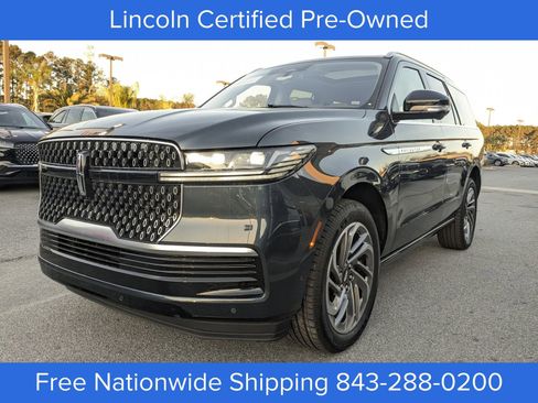 Certified 2025 Lincoln Navigator Reserve image 8