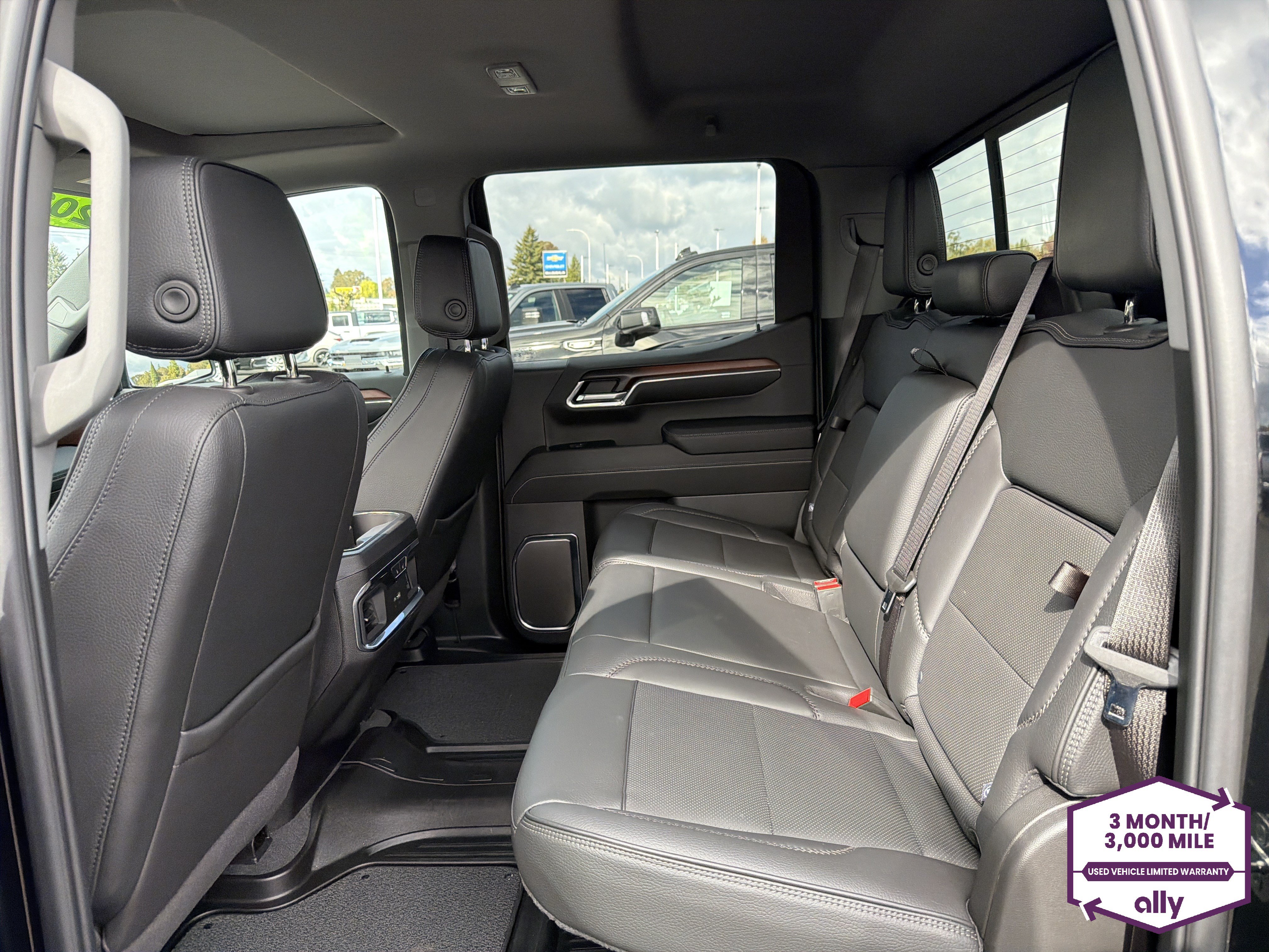 Used 2024 GMC Sierra 1500 Denali AWD/4WD image 11