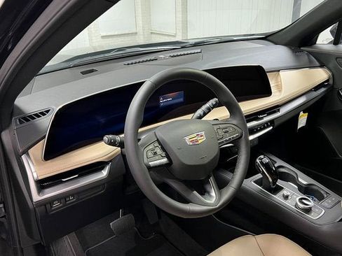 New 2025 Cadillac XT4 Premium Luxury w/ Cold Weather Package image 13