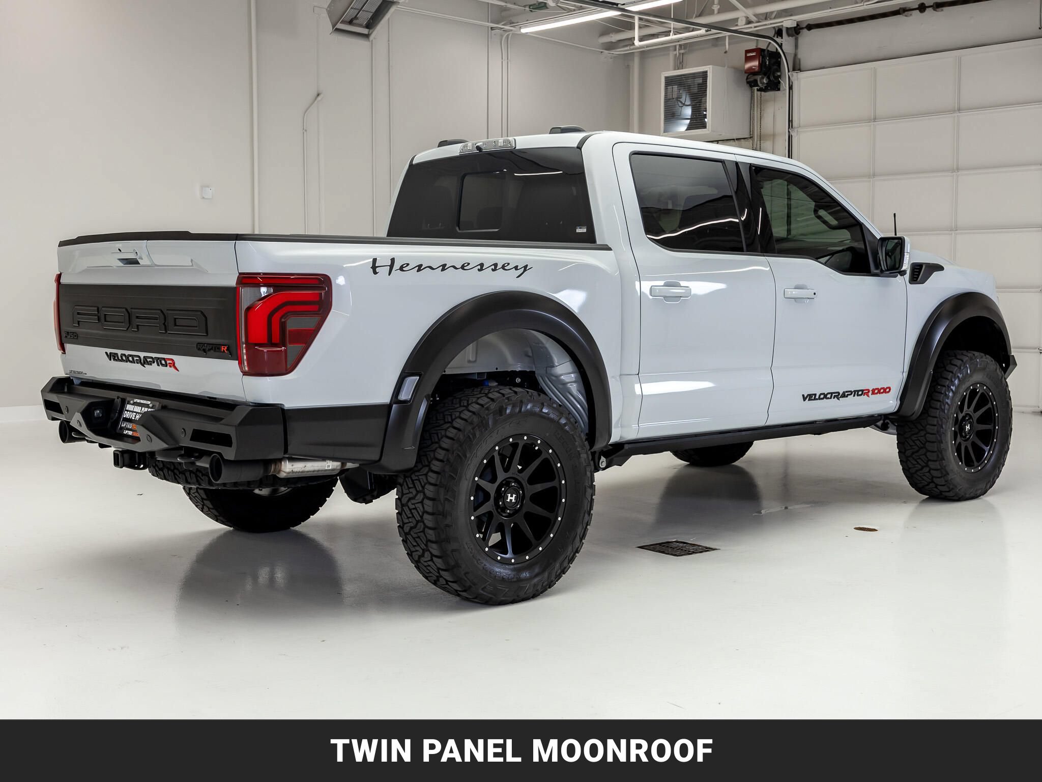 Used 2025 Ford F150 Raptor w/ Equipment Group 803A Raptor R AWD/4WD image 9
