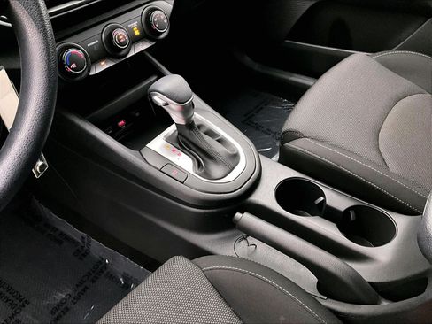 Used 2024 Kia Forte LXS w/ LXS Technology Package FWD image 15