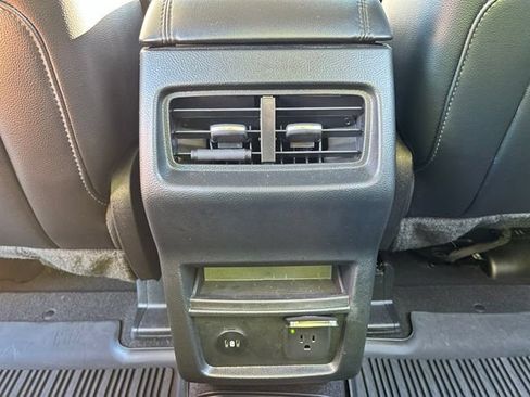 Certified 2024 Ford Edge SEL w/ Convenience Package AWD/4WD image 18