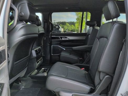 New 2026 Jeep Grand Wagoneer 4WD image 14