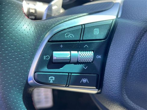 Used 2025 Genesis G70 2.5T w/ Sport Prestige Package image 18