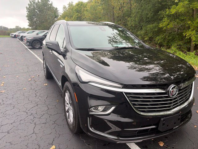 Used 2024 Buick Enclave Essence AWD/4WD image 7