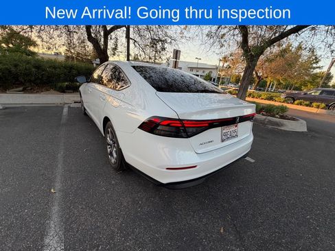 Used 2024 Honda Accord EX image 4